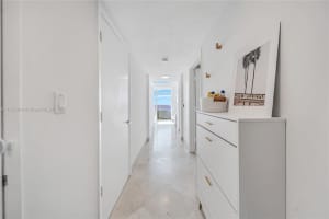 7600 Collins Ave APT 1210, Miami Beach, FL 33141, Sold 09/02/22
