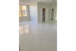 4747 Collins Ave APT 414, Miami Beach, FL 33140, Sold 09/22/22