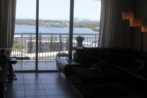 18041 Biscayne Blvd APT 1701, Aventura, FL 33160, Sold 11/03/22