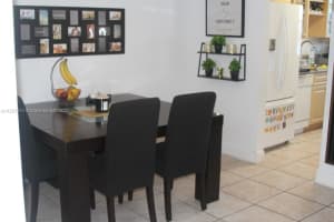 18041 Biscayne Blvd APT 1701, Aventura, FL 33160, Sold 11/03/22