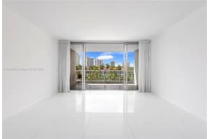2950 NE 188th St APT 339, Aventura, FL 33180, Sold 11/03/22
