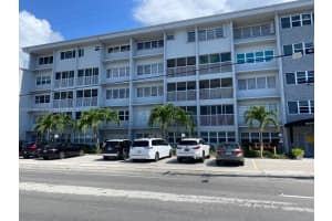 329 SE 3rd St #302s, Hallandale Beach, FL 33009, Sold 11/07/22