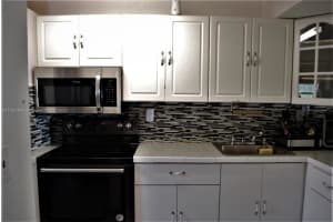 2684 W 60th St #84, Hialeah, FL 33016, Sold 09/01/22
