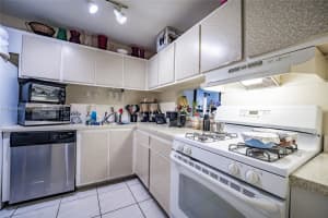 6902 N Kendall Dr APT E203, Pinecrest, FL 33156, Sold 08/15/22
