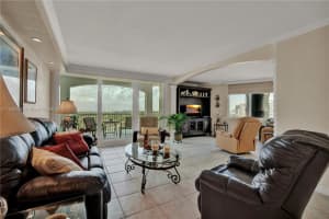 5401 Collins Ave APT 1020, Miami Beach, FL 33140, Sold 08/30/22