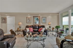 5401 Collins Ave APT 1020, Miami Beach, FL 33140, Sold 08/30/22