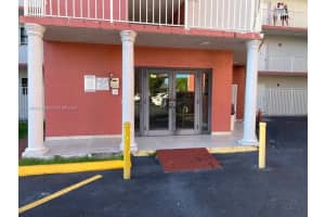 8425 NW 8th St APT 406, Miami, FL 33126, Sold 02/09/23
