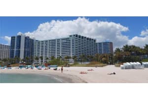 2899 Collins Ave APT 1048, Miami Beach, FL 33140, Sold 10/04/22