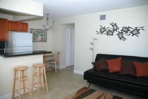 335 Collins Ave APT 403, Miami Beach, FL 33139, Sold 11/18/22