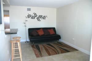 335 Collins Ave APT 403, Miami Beach, FL 33139, Sold 11/18/22