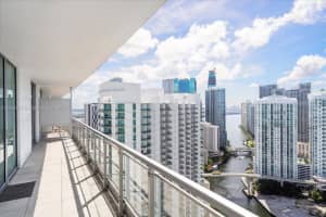 90 SW 3rd St APT 4101, Miami, FL 33130, Sold 10/25/22