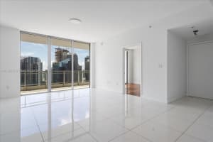 90 SW 3rd St APT 4101, Miami, FL 33130, Sold 10/25/22