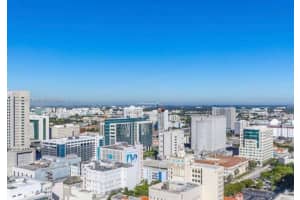 151 SE 1st St Apt 2404, Miami, FL 33131, Sold 09/23/22