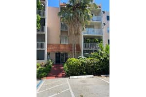 8421 NW 8th St Apt 305-4, Miami, FL 33126, Sold 08/15/22