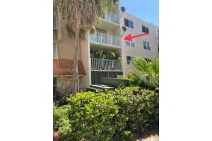 8421 NW 8th St Apt 305-4, Miami, FL 33126, Sold 08/15/22