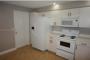 820 Sorrento Dr #820, Weston, FL 33326, Sold 08/15/22