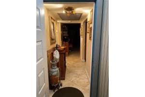 900 Colony Point Cir APT 202, Pembroke Pines, FL 33026, Sold 10/26/22