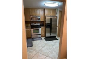 900 Colony Point Cir APT 202, Pembroke Pines, FL 33026, Sold 10/26/22