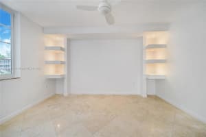949 Pennsylvania Ave APT 201, Miami Beach, FL 33139, Sold 01/25/23