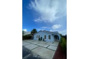 11431 SW 33rd Ln, Miami, FL 33165, Sold 04/28/23
