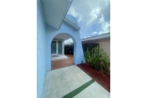 11431 SW 33rd Ln, Miami, FL 33165, Sold 04/28/23