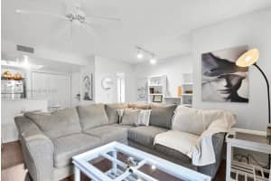 4195 Haverhill Rd APT 314, West Palm Beach, FL 33417, Sold 10/14/22