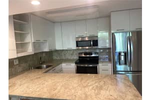 20363 W Country Club Dr, Aventura, FL 33180, Sold 01/05/23