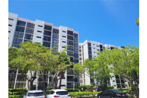17021 N Bay Rd APT 729, Sunny Isles Beach, FL 33160, Sold 10/11/22