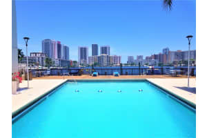462 Golden Isles Dr APT 203, Hallandale Beach, FL 33009, Sold 08/25/22
