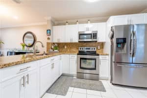20873 NW 4 St, Pembroke Pines, FL 33029, Sold 09/13/22