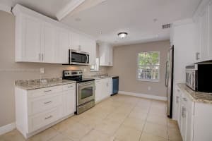5730 NW 199th St, Hialeah, FL 33015, Sold 12/14/22