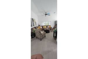 19140 NW 77th Ct, Hialeah, FL 33015, Sold 10/12/22