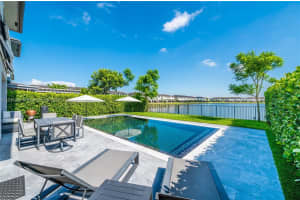 9121 NW 154th Terrace, Miami Lakes, FL 33018, Sold 08/31/22