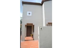 10425 SW 154th Ct APT 4, Miami, FL 33196, Sold 10/21/22