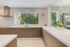 2000 S Bayshore Dr APT 50, Miami, FL 33133, Sold 10/26/22