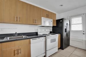 2950 NW 46th Ave #209a, Lauderdale Lakes, FL 33313, Sold 09/01/22
