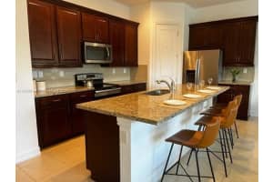 11562 SW 13th Ln, Pembroke Pines, FL 33025, Sold 08/19/22