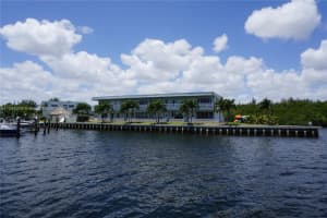 2700 Ne 135th St 45, North Miami