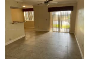 11650 SW 2nd St, Pembroke Pines, FL 33025, Sold 09/06/22