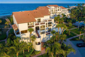 4651 NE Ocean Blvd b15, Jensen Beach, FL 34957, Sold 08/26/22