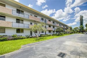 5985 Del Lago Cir, Sunrise, FL 33313, Sold 11/01/22