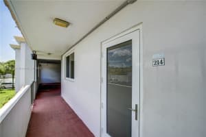 5985 Del Lago Cir, Sunrise, FL 33313, Sold 11/01/22