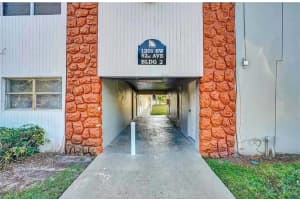 1201 SW 52nd Ave Apt 212-2, North Lauderdale, FL 33068, Sold 11/02/22