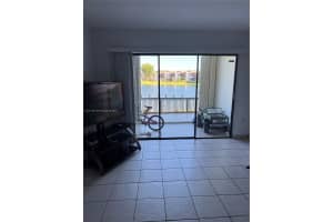 551 NW 107th Ave APT 104, Miami, FL 33172, Sold 09/12/22