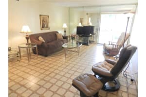 1890 W 56th St APT 1118, Hialeah, FL 33012, Sold 08/18/22