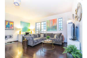 435 21st St #223, Miami Beach, FL 33139, Sold 12/07/22