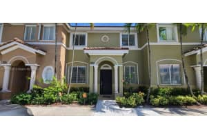 2336 SE 10th St, Homestead, FL 33035, Sold 09/28/22
