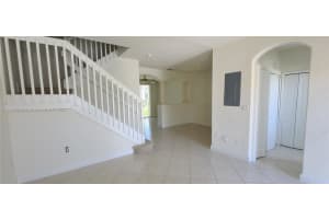 2336 SE 10th St, Homestead, FL 33035, Sold 09/28/22