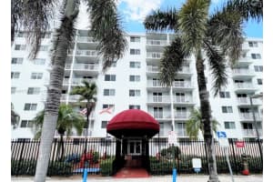 1251 NE 108th St APT 715, Miami, FL 33161, Sold 09/07/22