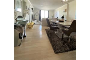 1251 NE 108th St APT 715, Miami, FL 33161, Sold 09/07/22